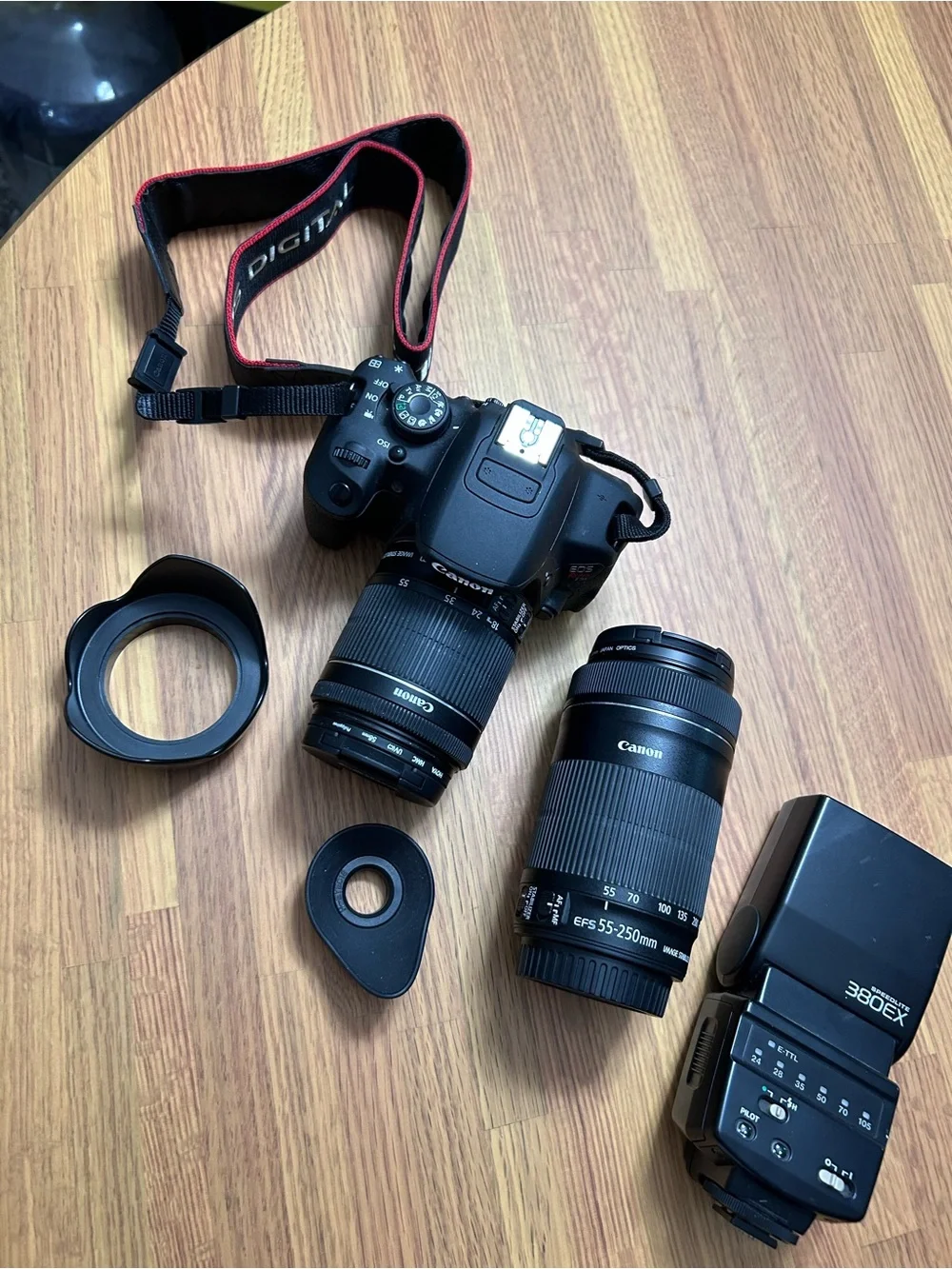 Canon Rebel DSLR Camera Kit with Black Body and Accessories. (1235)